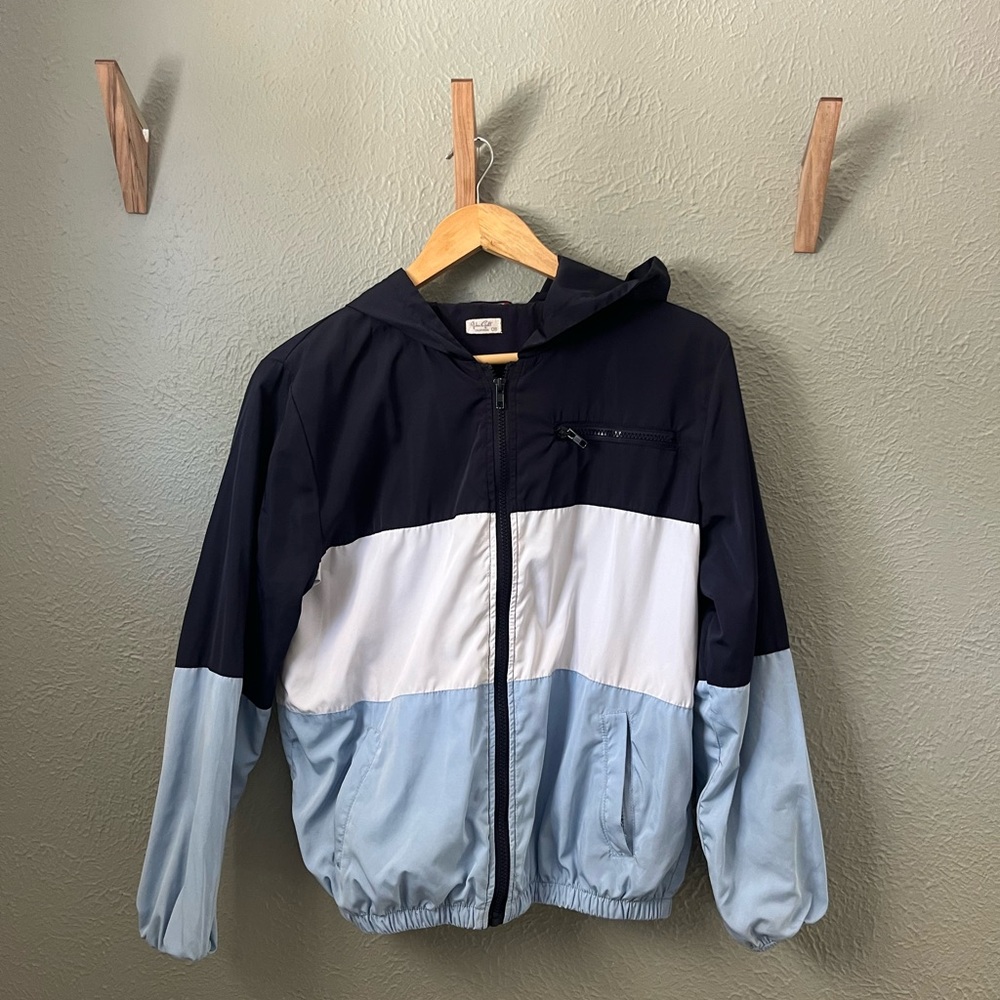Small windbreaker jacket with hood